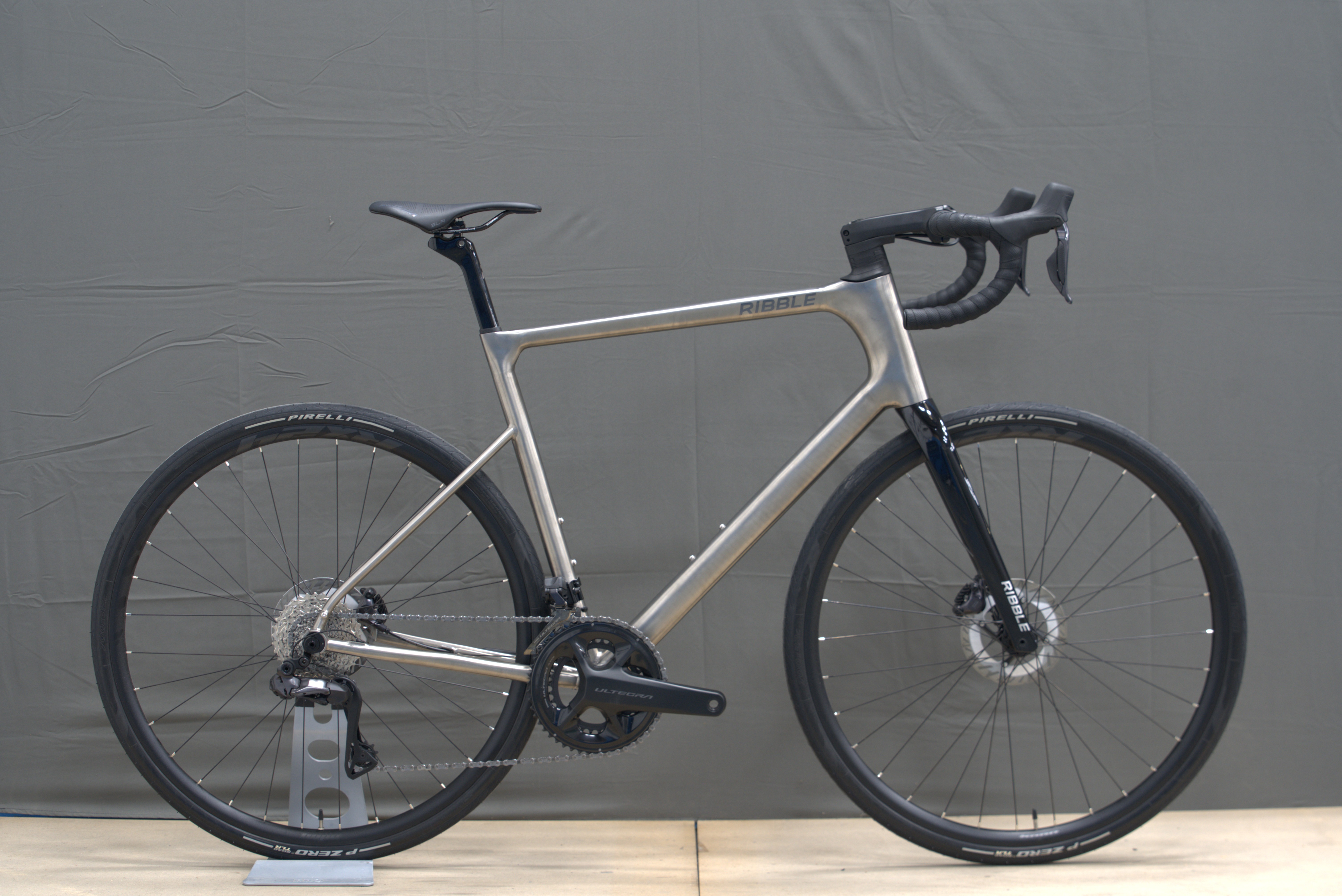 Ribble Cycles Ribble Allroad Ti - Ultegra Di2 - XL | Buy Direct, Ride to Work, Customisable Specifications, Warranty & initial 30-day home test ride.
