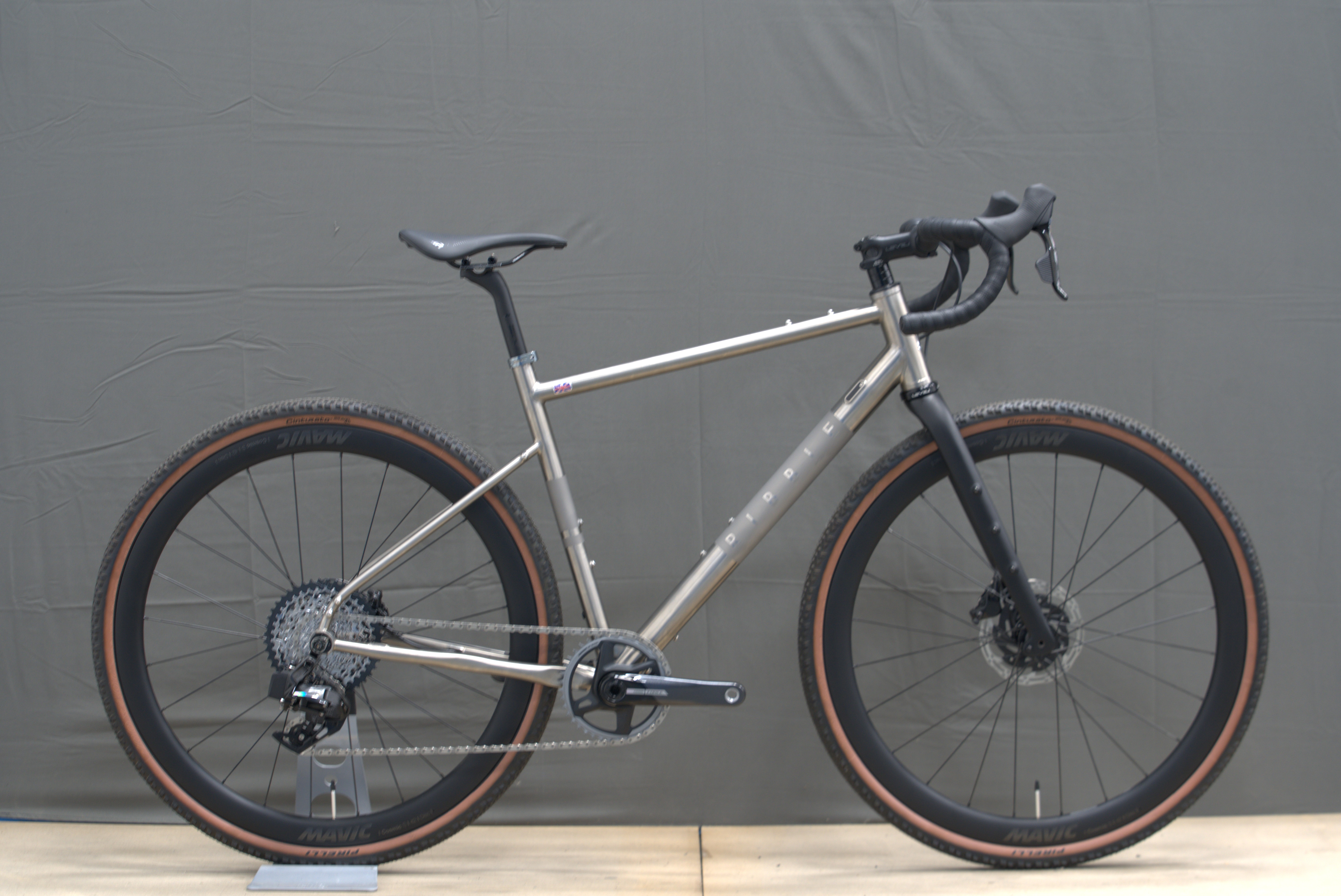 Ribble Cycles Ribble Gravel Ti - Sram Force XPLR AXS - Medium | Buy Direct, Ride to Work, Customisable Specifications, Warranty & initial 30-day home test ride.