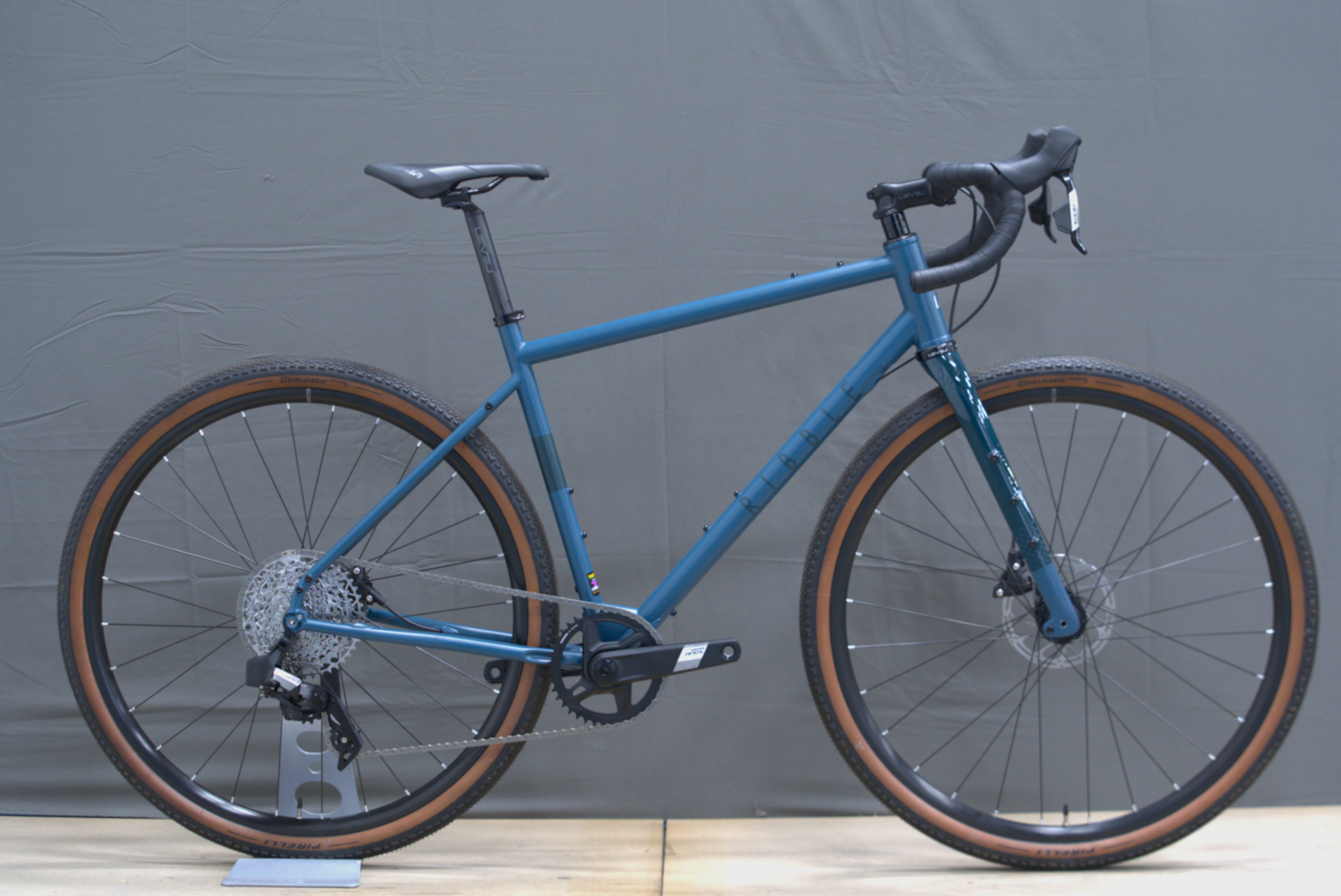 Ribble Gravel 725 – Apex XPLR AXS – Medium