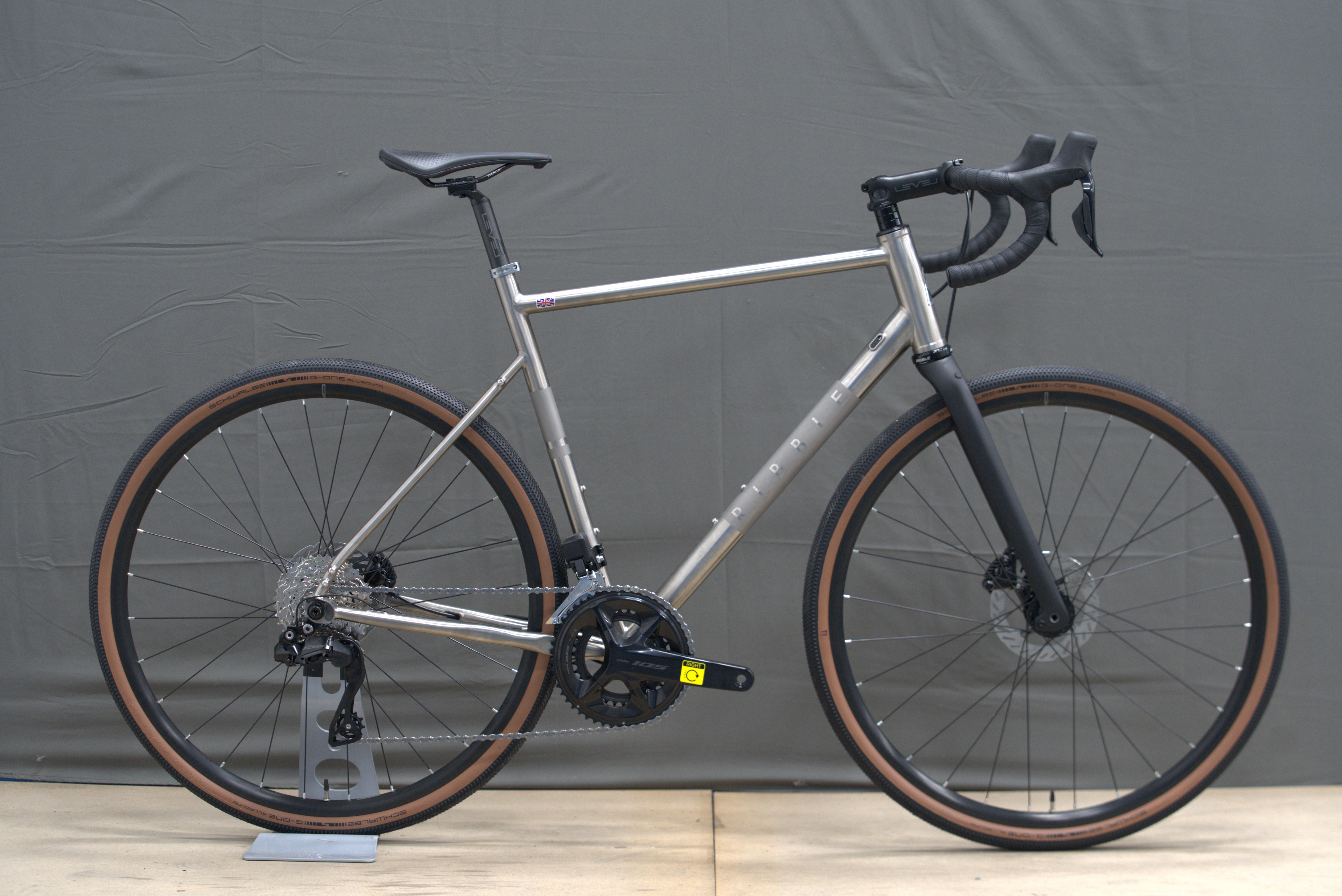 Ribble Cycles Ribble CGR Ti - Shimano 105 Di2 - Large | Buy Direct, Ride to Work, Customisable Specifications, Warranty & initial 30-day home test ride.