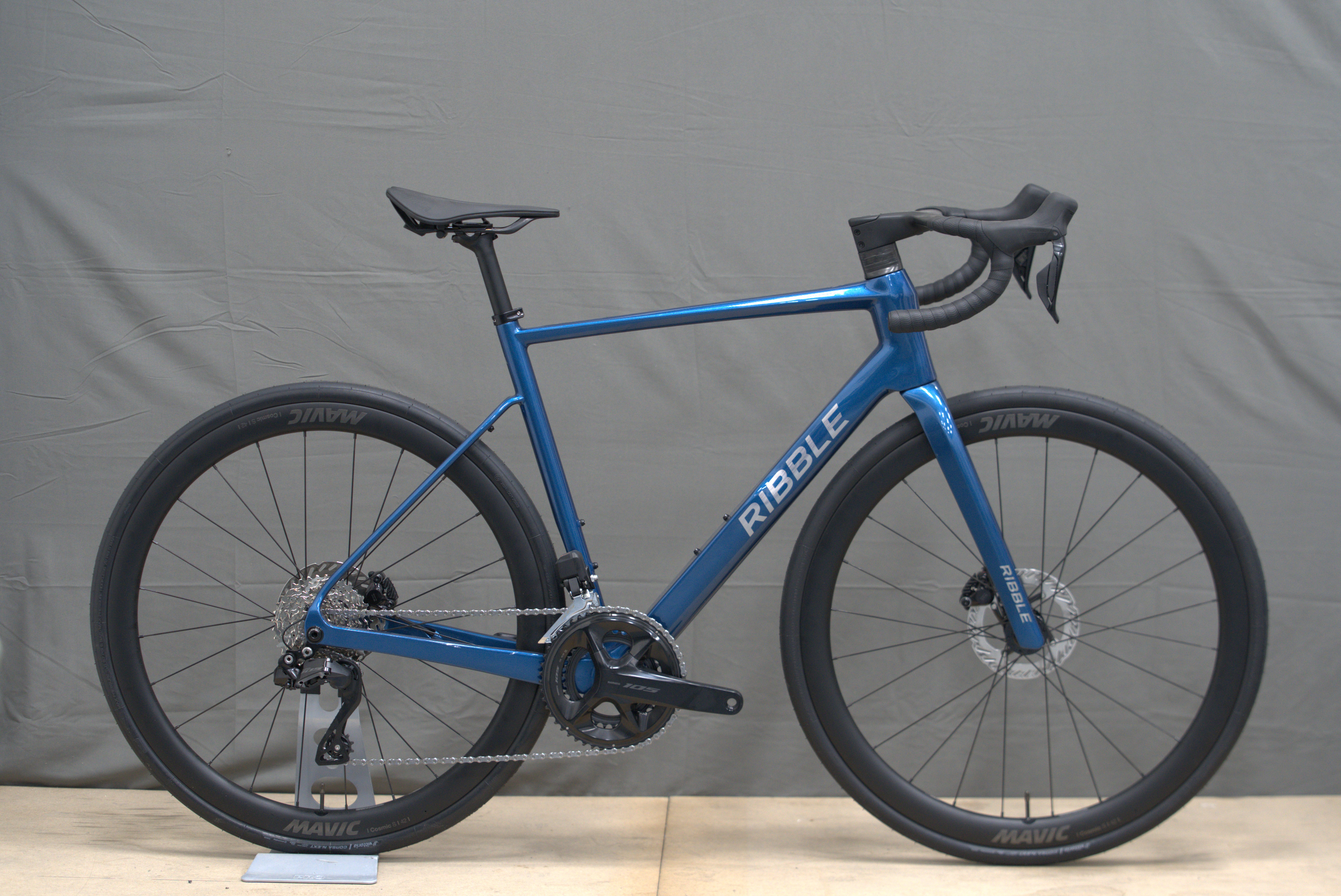 Image of Ribble Allroad Carbon 105 Di2 - Outlet Carbon Road Bike - Medium