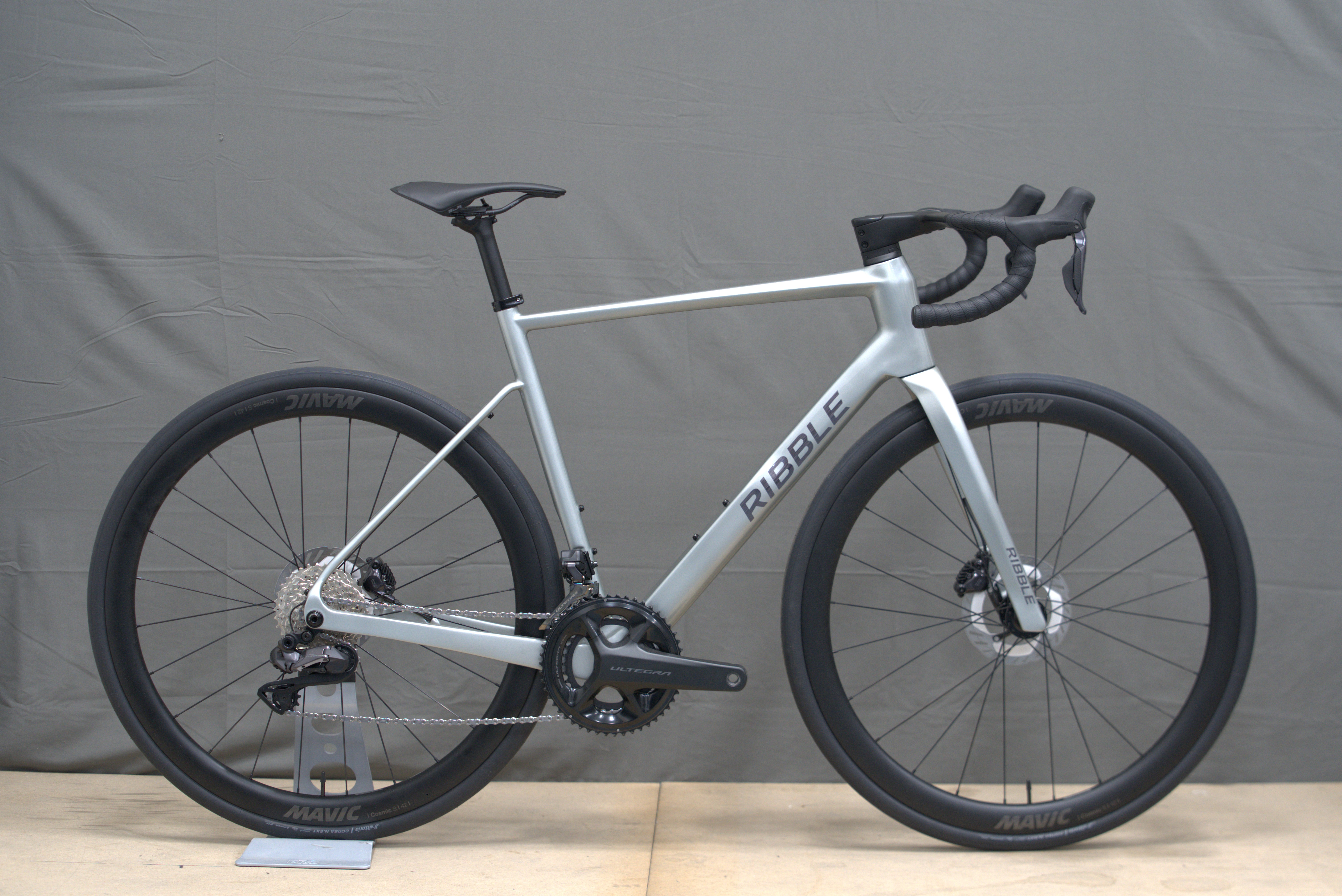 Image of Ribble Allroad Carbon Ultegra Di2 - Outlet Carbon Road Bike - Medium