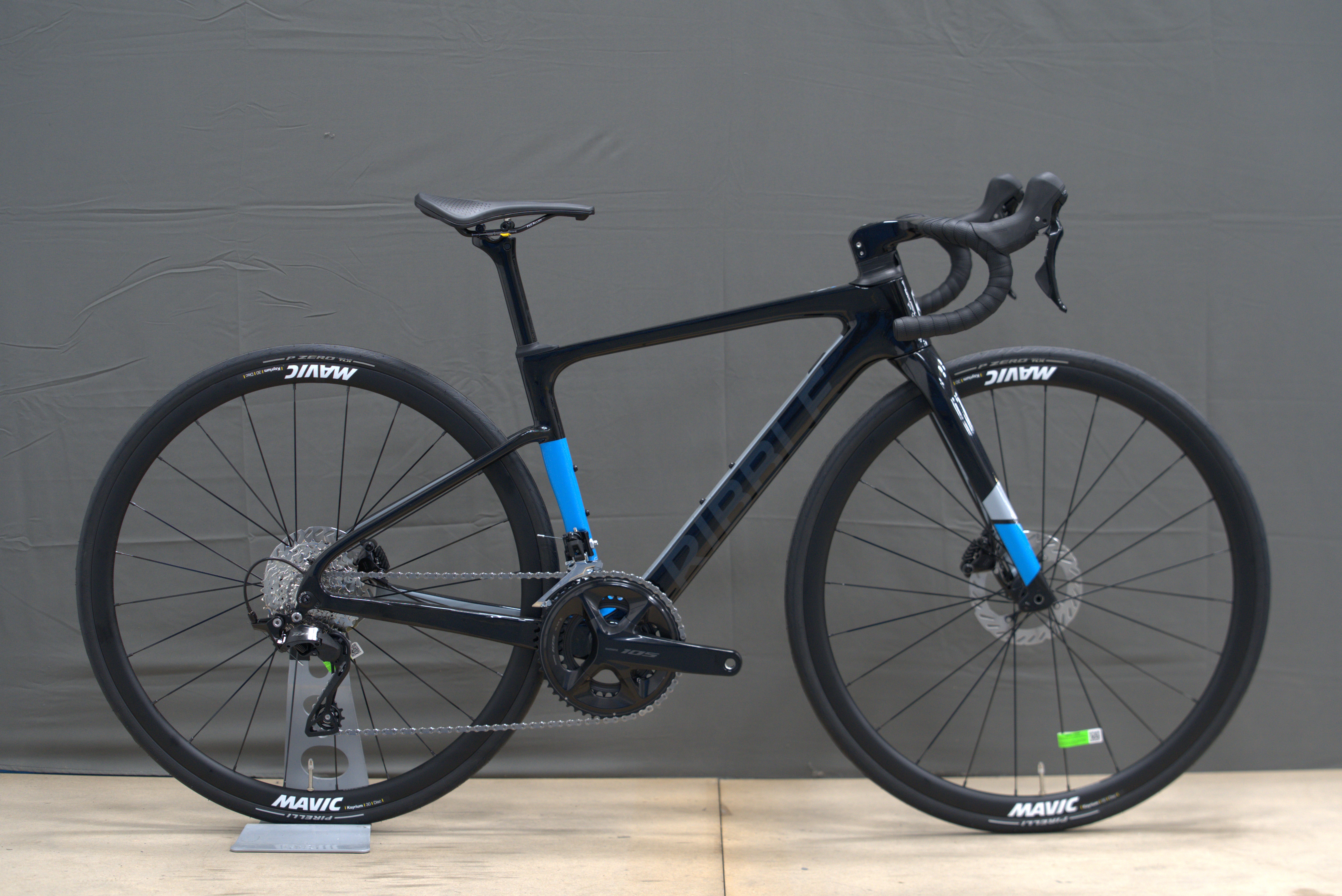 Image of Ribble Endurance SL Disc - Shimano 105 - XS
