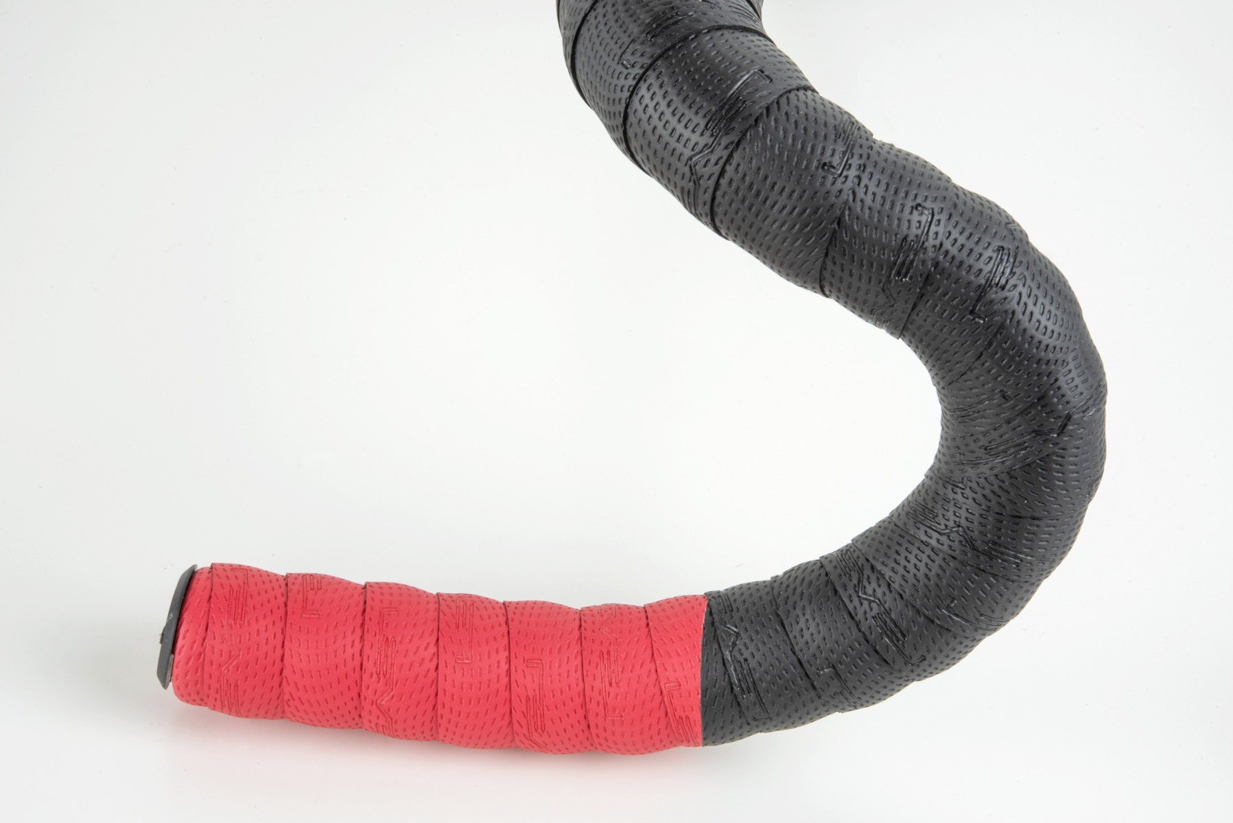 Level Two-Tone Bar Tape - Black/Red at Ribble Cycles